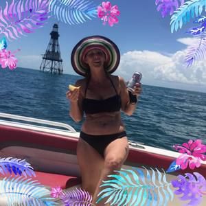 Meet your Posher, Camille